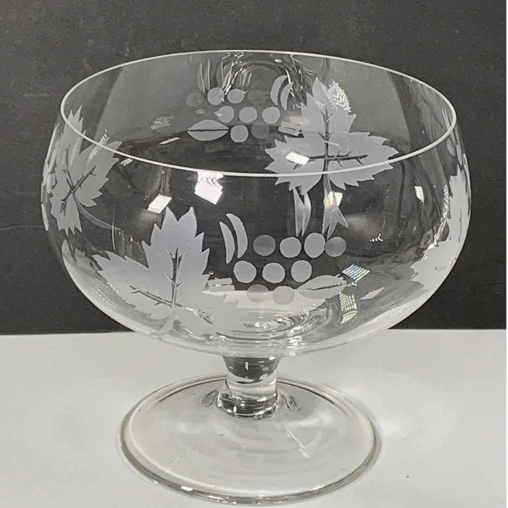 Pasabahce Bowl Clear Crystal Etched Grape Leaf Vine Pedestal Dessert Dish Footed